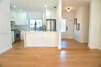 2 NE 108th St in Miami Shores, FL - Building Photo - Building Photo