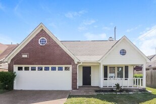 990 Appling Meadow Dr in Cordova, TN - Building Photo