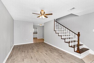 12240 Jackson Rd in St. Francisville, LA - Building Photo