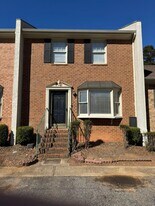 250 Cleveland Rd in Bogart, GA - Building Photo