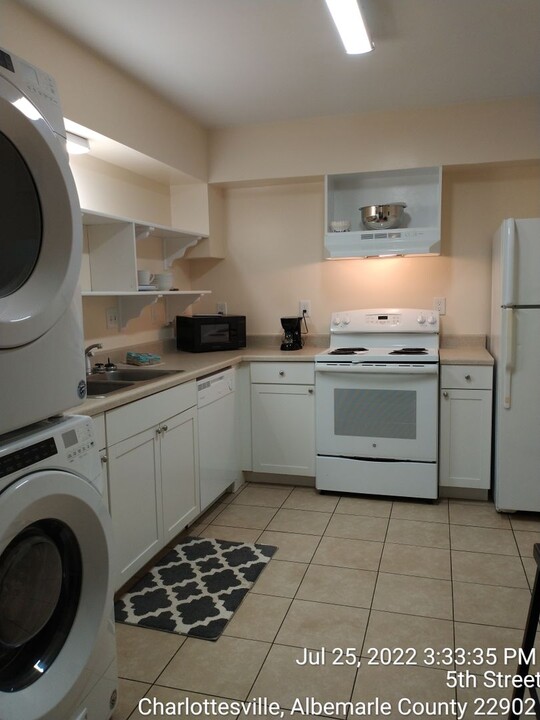 1440 5th St in Charlottesville, VA - Foto de edificio