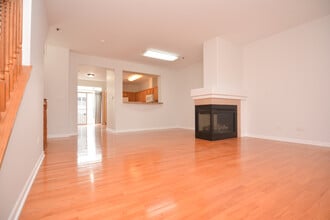 4756 N Lamon Ave in Chicago, IL - Building Photo - Building Photo