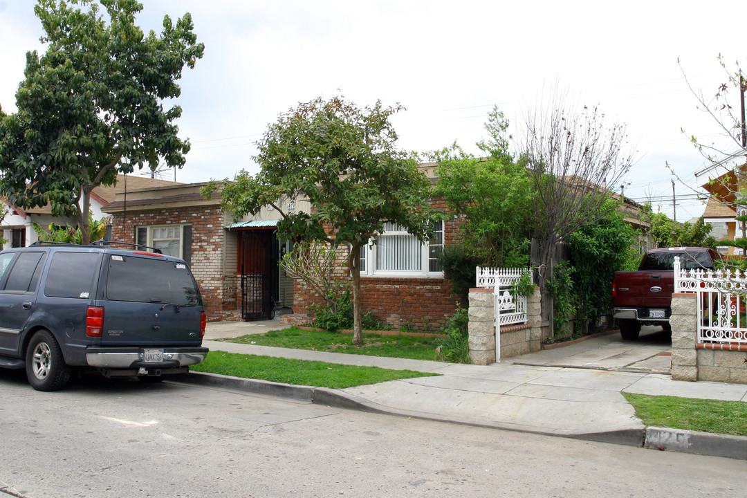 1417-1419 Lemon Ave in Long Beach, CA - Building Photo