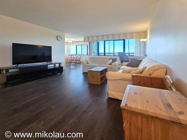 property at 6651 Minoru Blvd