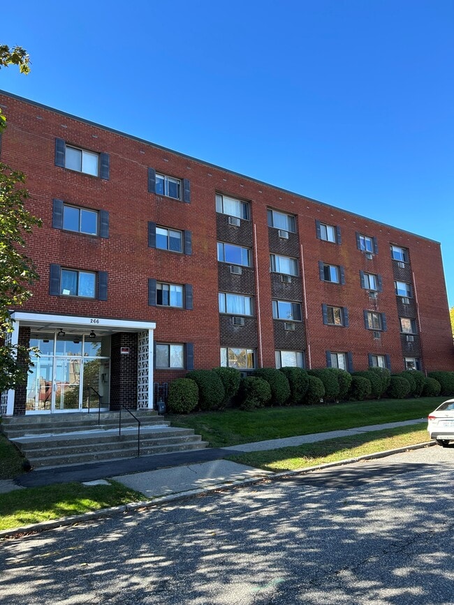 Hilltop Garden Apartments