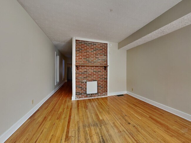 1365 Indianola Ave in Columbus, OH - Building Photo - Building Photo