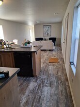 8711 Vince Rd NE in Moses Lake, WA - Building Photo - Building Photo