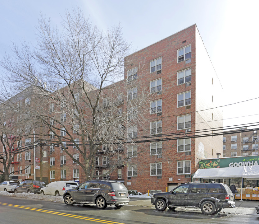 The Trent in Flushing, NY - Foto de edificio