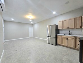 103 E Ash Ave, Unit 1 Bed 1 Bath in Casa Grande, AZ - Building Photo - Building Photo