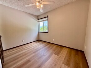 Elmcrest Estates in Cedar Falls, IA - Building Photo - Building Photo