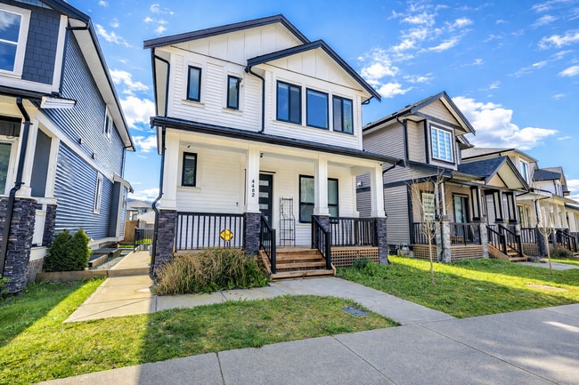 4482 Stephen Leacock Dr in Abbotsford, BC - Building Photo - Building Photo