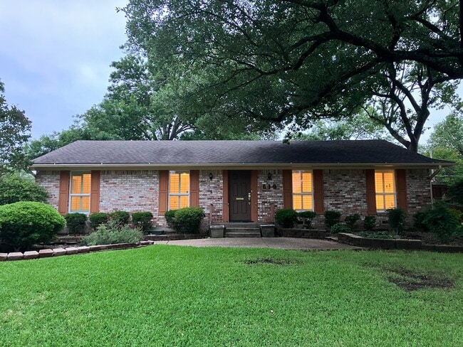 619 Twilight Trl in Richardson, TX - Building Photo - Building Photo