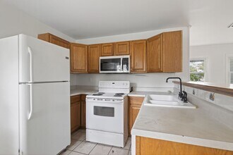 1017 Sunnyside Dr in Virginia Beach, VA - Building Photo - Building Photo