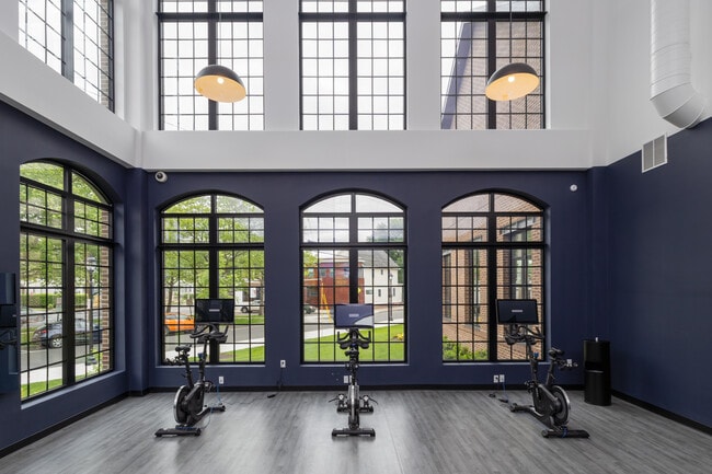 Axis 201 in New Haven, CT - Building Photo - Interior Photo