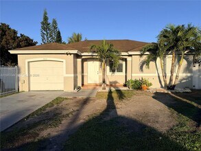 28431 SW 135th Ave in Homestead, FL - Building Photo - Building Photo
