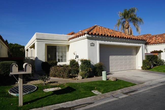 43917 Cll Las Brisas W in Palm Desert, CA - Building Photo - Building Photo