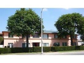 400 N Atlantic Blvd in Alhambra, CA - Building Photo