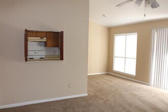 16111 Aspenglen Dr in Houston, TX - Building Photo - Building Photo