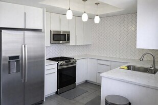 9650 Windswept Ln in Houston, TX - Building Photo