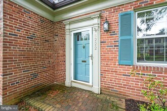5222 Duvall Dr in Bethesda, MD - Building Photo - Building Photo