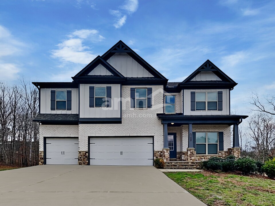 1811 Rnch Vw Dr in Dacula, GA - Building Photo