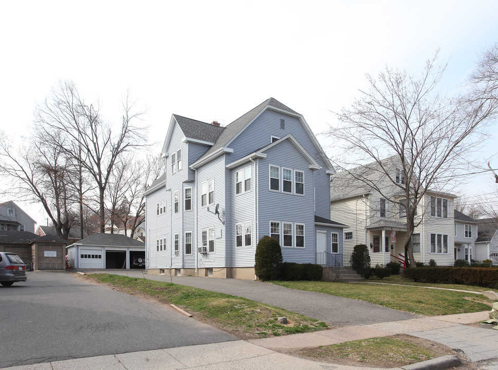 191-193 Whiting Ln in West Hartford, CT - Building Photo