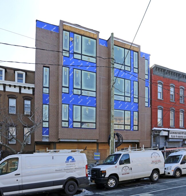 312 Pacific Ave in Jersey City, NJ - Building Photo - Building Photo