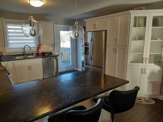 166 Cougar Crescent in Thunder Bay, ON - Building Photo - Building Photo