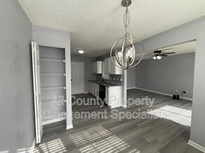 211 Curvewood Rd in Columbia, SC - Building Photo - Building Photo