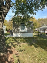 2331 Wellington Green Dr in Clarksville, IN - Building Photo