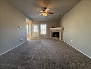 950 Honeysuckle Dr in Centerton, AR - Building Photo - Building Photo