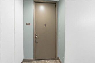 388 E Ocean Blvd, Unit 302 in Long Beach, CA - Building Photo - Building Photo