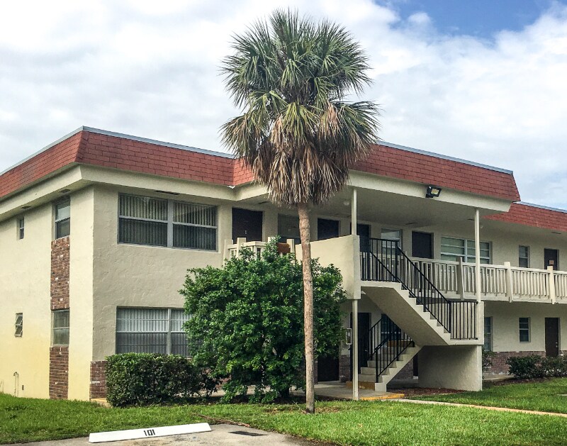 4165 SW 67th Ave in Davie, FL - Building Photo