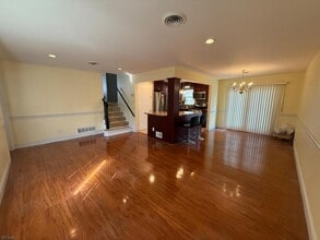 439 Morristown Rd in Linden, NJ - Building Photo - Building Photo