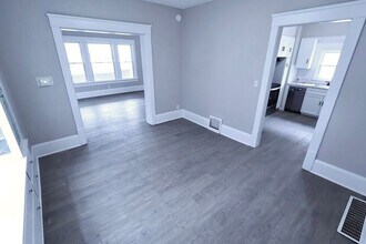 893 Delia Ave in Akron, OH - Building Photo - Building Photo