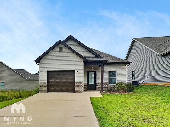 property at 174 Park Dr N