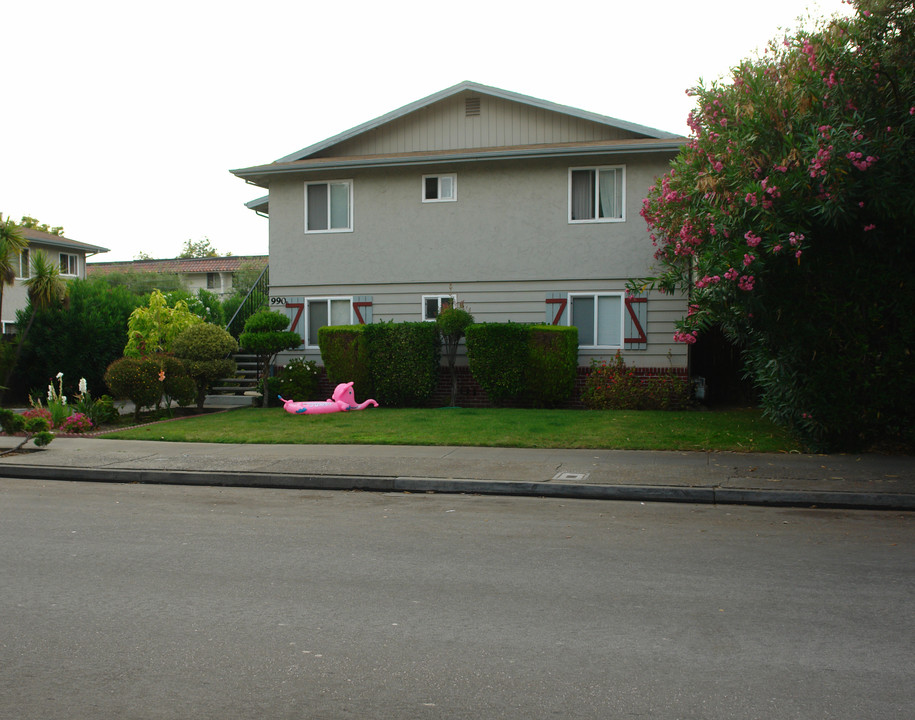 990 Helen Ave in Santa Clara, CA - Foto de edificio