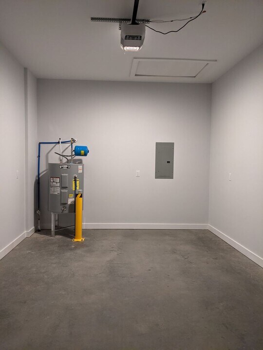 510 Magnolia Creek Ln in Black Mountain, NC - Building Photo