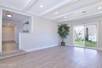 68 Elm St in Beachwood, NJ - Building Photo - Building Photo