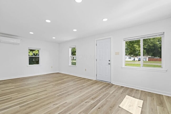 1713 Sale Rd in Columbus, OH - Building Photo - Building Photo