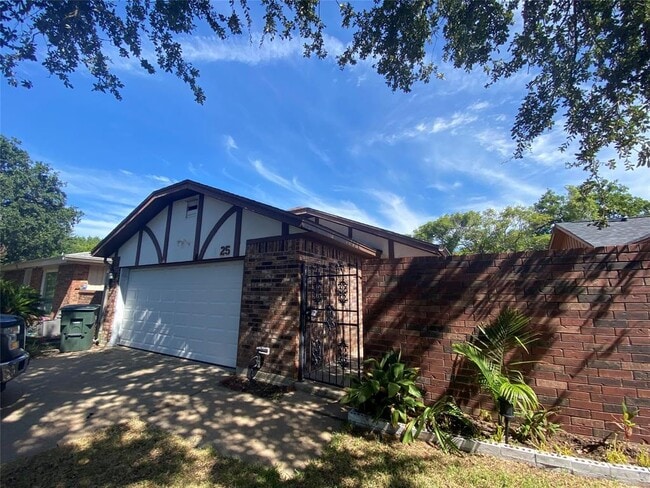 property at 25 Tradewinds Dr