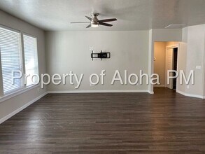 6142 N Silver Spruce Ave in Meridian, ID - Building Photo - Building Photo