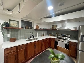 1215 Delor Ave in Louisville, KY - Foto de edificio - Building Photo