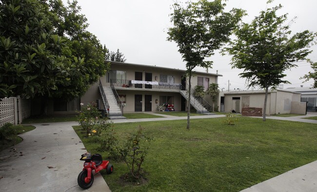 504-510 N Pauline St in Anaheim, CA - Building Photo - Building Photo