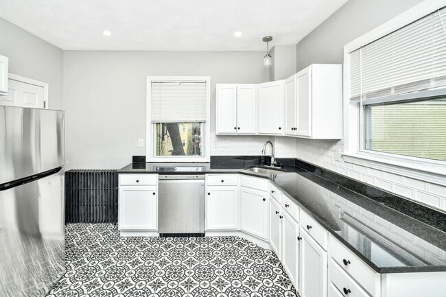 10 Walnut Rd, Unit #5