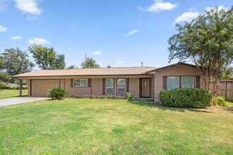 1726 Wycliffe Dr in Houston, TX - Building Photo - Building Photo