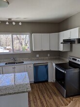 427 S Academy St in Murfreesboro, TN - Foto de edificio - Building Photo