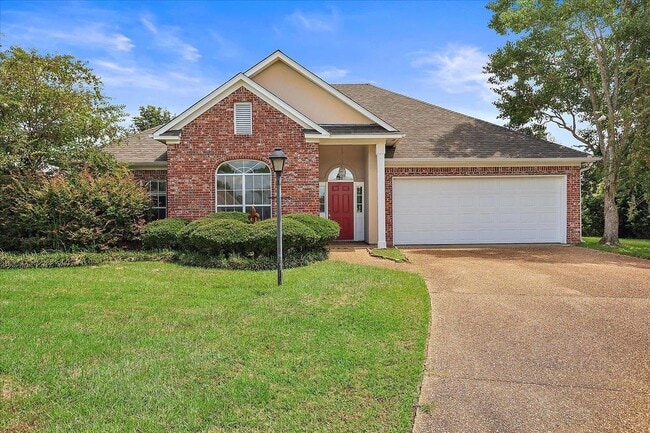 property at 108 Turnberry Cv