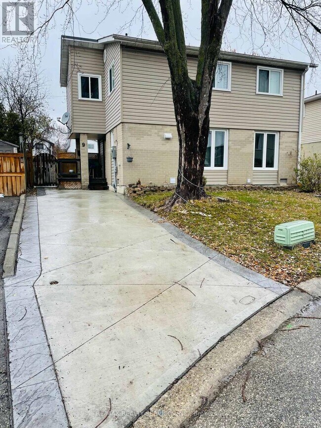 9 Holmstead Ct in Brampton, ON - Building Photo - Building Photo