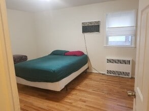 29 Balsam Dr in Hicksville, NY - Building Photo - Building Photo